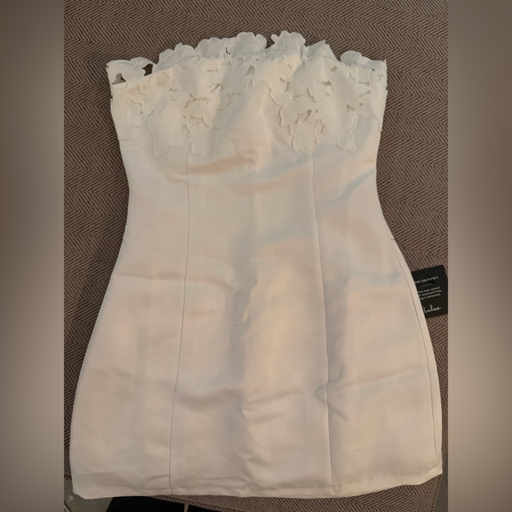 Lulu's White Lace-Trimmed Strapless Dress